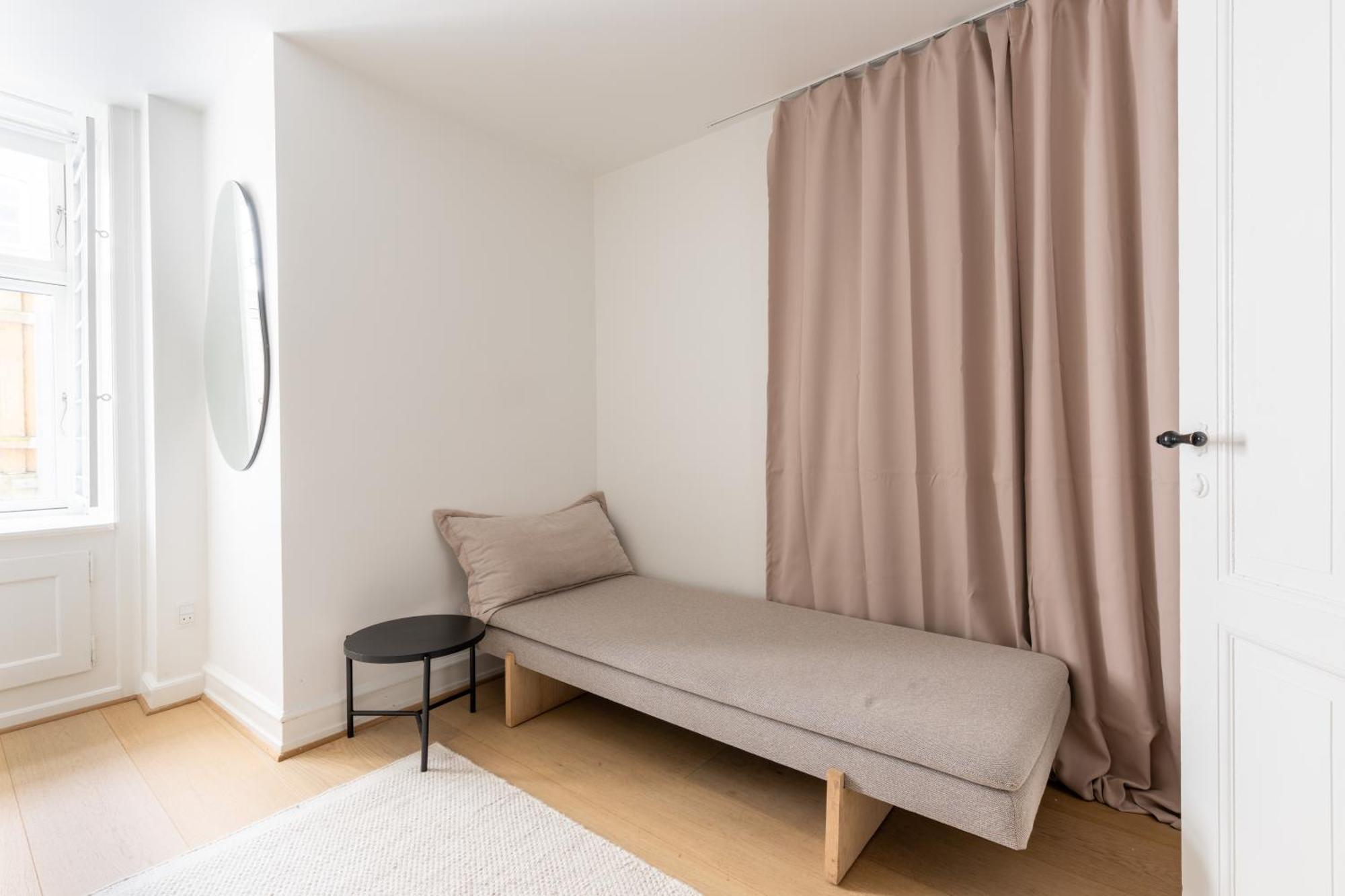 Unique 3 Bedroom Apartment In Vibrant Frederiksberg Copenhagen Exterior photo